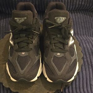 New Balance Black and White Athletic Shoes